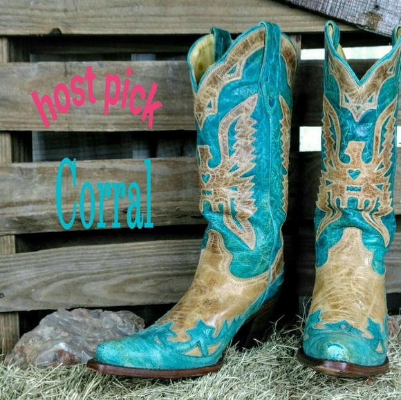 Corral Shoes - Woohoo!  **HP** Corral cowboy boots size 9.5M